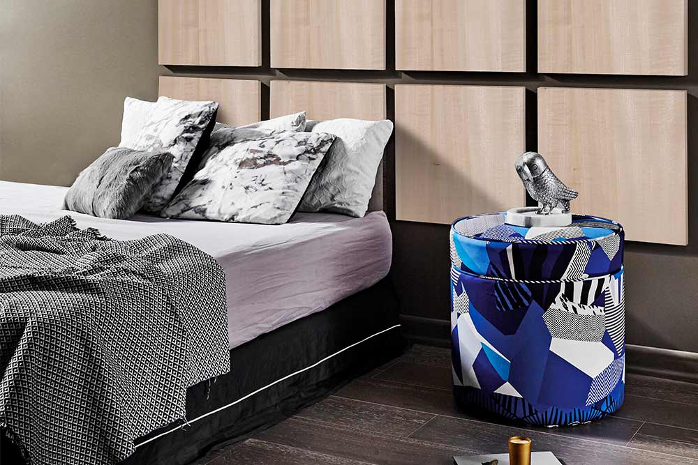 Unique Wall Artwork Showcasing the Beauty of Wood Veneers